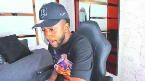 Snapshot of drake_nassir4 chatting on December 7, 2024, 11:23 pm ---Drake--- online show from December 7, 2024, 11:23 pm