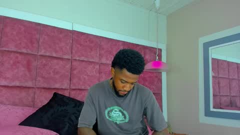Snapshot of drake_nassir4 chatting on December 29, 2024, 3:03 pm ---Drake--- online show from December 29, 2024, 3:03 pm