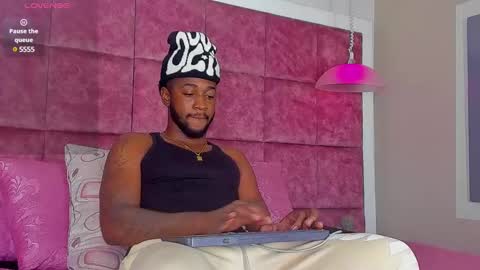 Snapshot of drake_nassir4 chatting on January 27, 2025, 2:46 pm ---Drake--- online show from January 27, 2025, 2:46 pm