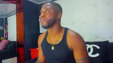 Snapshot of drake_nassir4 chatting on March 7, 2025, 2:23 pm ---Drake--- online show from March 7, 2025, 2:23 pm