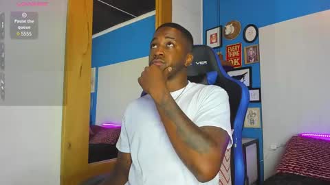 Snapshot of drake_nassir4 chatting on March 10, 2025, 9:18 pm ---Drake--- online show from March 10, 2025, 9:18 pm