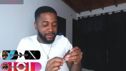 Snapshot of drake_nassir4 chatting on May 16, 2026, 3:03 am ---Drake--- online show from May 16, 2026, 3:03 am