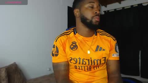 Snapshot of drake_nassir4 chatting on May 28, 2026, 4:21 am ---Drake--- online show from May 28, 2026, 4:21 am