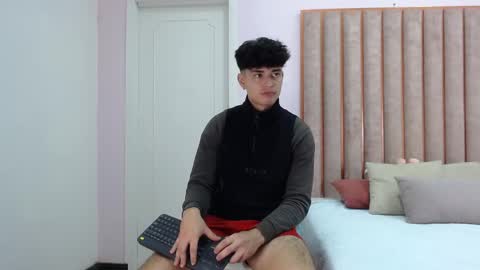 drakecollinss online show from March 6, 2025, 1:05 am
