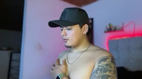 Snapshot of drakenn_ chatting on February 15, 2026, 5:15 am drakeeee online show from February 15, 2026, 5:15 am