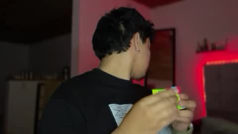 Snapshot of drakenn_ chatting on February 19, 2026, 1:45 am drakeeee online show from February 19, 2026, 1:45 am