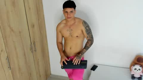 Snapshot of drakesmith02 chatting on April 25, 2026, 1:25 pm Drake Smith online show from April 25, 2026, 1:25 pm
