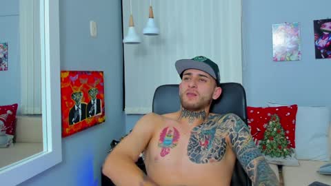 Snapshot of drako_lamar chatting on December 24, 2024, 5:02 pm Drako online show from December 24, 2024, 5:02 pm