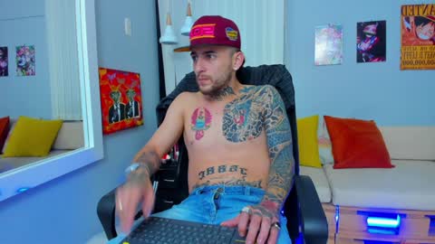 Snapshot of drako_lamar chatting on January 11, 2025, 3:20 pm Drako online show from January 11, 2025, 3:20 pm