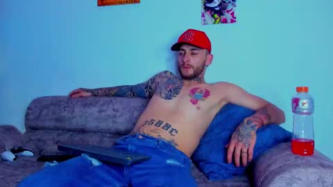 Snapshot of drako_lamar chatting on October 7, 2025, 11:02 pm Drako online show from October 7, 2025, 11:02 pm