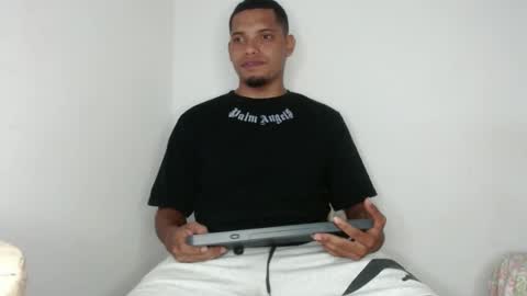 Snapshot of drako_monstercock chatting on February 1, 2025, 4:03 am drako_monstercock online show from February 1, 2025, 4:03 am