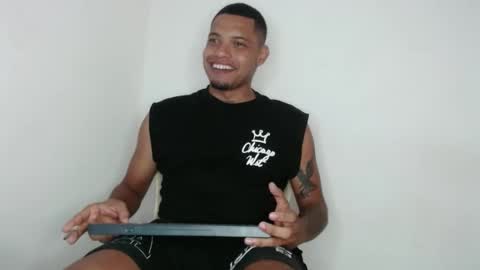 Snapshot of drako_monstercock chatting on February 10, 2025, 7:49 pm drako_monstercock online show from February 10, 2025, 7:49 pm