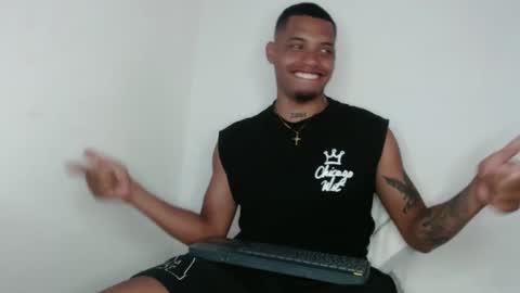 Snapshot of drako_monstercock chatting on February 16, 2025, 5:26 pm drako_monstercock online show from February 16, 2025, 5:26 pm