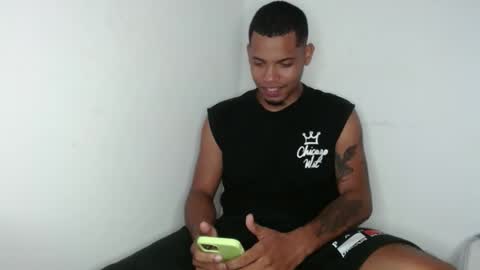 Snapshot of drako_monstercock chatting on March 12, 2025, 2:52 am drako_monstercock online show from March 12, 2025, 2:52 am