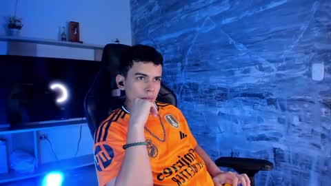 Snapshot of drakostone chatting on May 15, 2026, 9:44 pm Drako online show from May 15, 2026, 9:44 pm