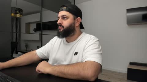 Snapshot of dravenpeak chatting on October 9, 2025, 11:58 pm DravenPeak online show from October 9, 2025, 11:58 pm