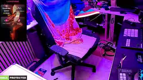 Snapshot of drawingcock chatting on November 20, 2025, 10:20 pm drawingcock online show from November 20, 2025, 10:20 pm