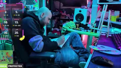 Snapshot of drawingcock chatting on December 20, 2025, 10:06 pm drawingcock online show from December 20, 2025, 10:06 pm