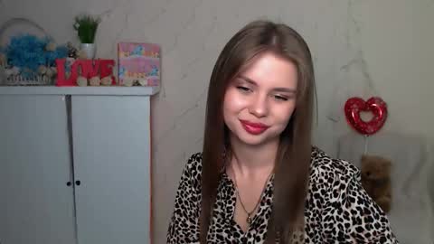 Mari online show from September 22, 2025, 6:26 am