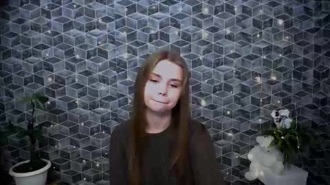 Mari online show from December 3, 2025, 6:21 am