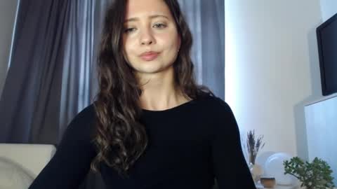 Nicole online show from May 9, 2026, 7:35 am