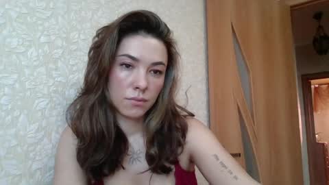 dream_petal_ online show from April 8, 2026, 11:32 am