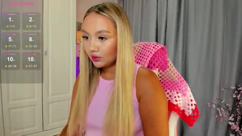 Snapshot of dreamaise chatting on September 18, 2025, 3:58 pm  Mary   pvt open    use pink and blue app lovense online show from September 18, 2025, 3:58 pm