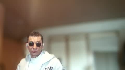 Snapshot of dreambob chatting on February 28, 2026, 12:17 pm Dreambob online show from February 28, 2026, 12:17 pm