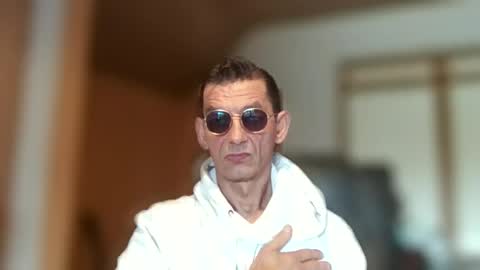 Snapshot of dreambob chatting on April 5, 2026, 9:17 am Dreambob online show from April 5, 2026, 9:17 am