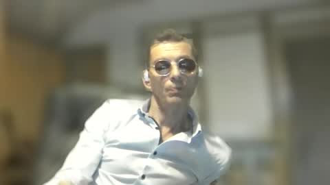Snapshot of dreambob chatting on June 3, 2026, 6:46 pm Dreambob online show from June 3, 2026, 6:46 pm
