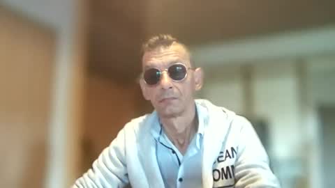 Snapshot of dreambob chatting on June 14, 2026, 10:39 am Dreambob online show from June 14, 2026, 10:39 am
