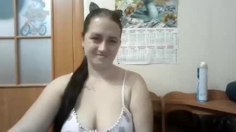 Snapshot of dreamiebelle chatting on November 13, 2025, 2:49 pm dreamiebelle online show from November 13, 2025, 2:49 pm