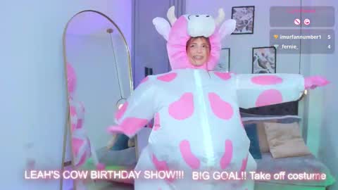 Snapshot of dreamleah_ chatting on October 24, 2025, 5:59 am dreamleah_ online show from October 24, 2025, 5:59 am