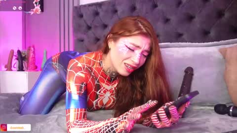 dreamleah_ online show from December 21, 2025, 4:30 am