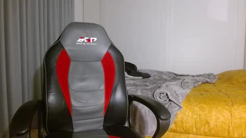 DreamBoy online show from March 18, 2026, 4:43 pm