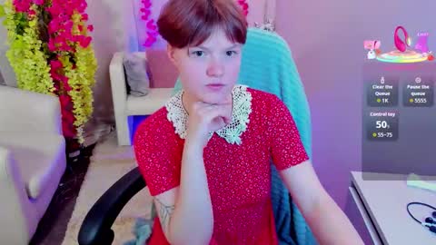 Snapshot of dreammyluna chatting on September 14, 2025, 8:41 pm Luna online show from September 14, 2025, 8:41 pm