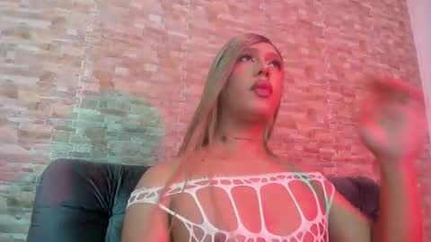 dreams_chloe online show from June 23, 2026, 6:11 am