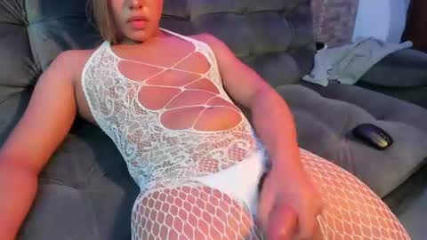 dreams_chloe online show from July 11, 2026, 10:29 am