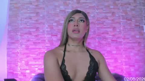 dreams_chloe online show from August 3, 2026, 9:04 am