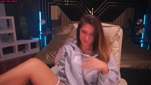 Lina online show from December 7, 2024, 11:07 am