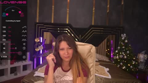 Lina online show from December 29, 2024, 7:53 pm