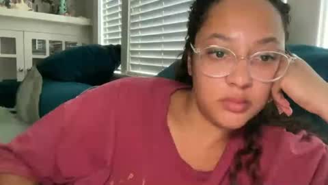RIRI OR DREAMY online show from June 23, 2026, 11:58 pm