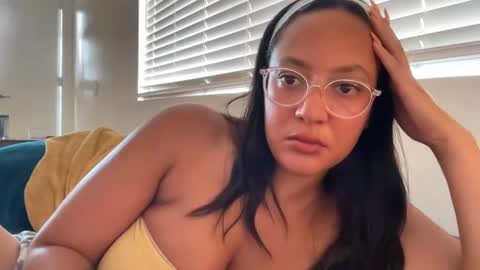 RIRI OR DREAMY online show from July 28, 2026, 4:16 pm