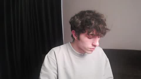 Snapshot of dress_air chatting on April 19, 2026, 2:00 am Air online show from April 19, 2026, 2:00 am