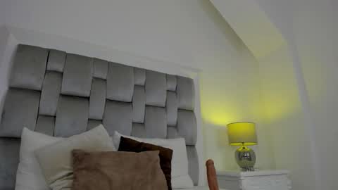 drinklau18 online show from November 26, 2025, 7:37 pm