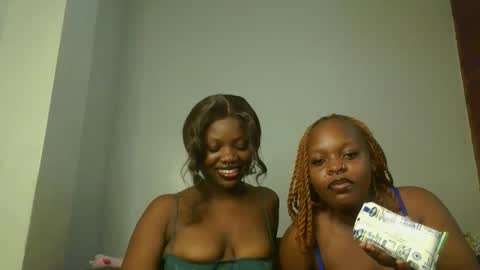 Snapshot of drip_doll_ chatting on February 25, 2026, 12:42 am Kimberly online show from February 25, 2026, 12:42 am