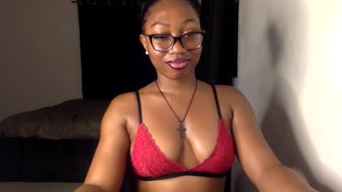 luna online show from February 11, 2026, 4:28 am