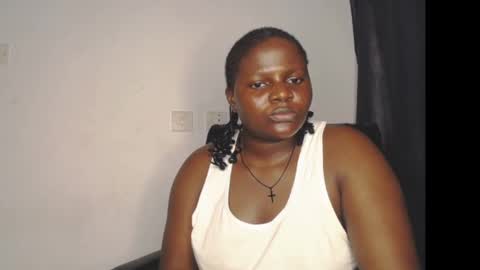 Layla online show from September 25, 2025, 10:41 am