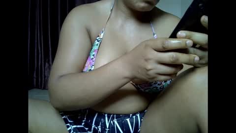 Snapshot of drippingnwet chatting on March 12, 2026, 11:27 am drippingnwet online show from March 12, 2026, 11:27 am