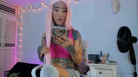 drippyorlove online show from May 8, 2026, 9:42 pm